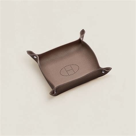 hermes change trays.